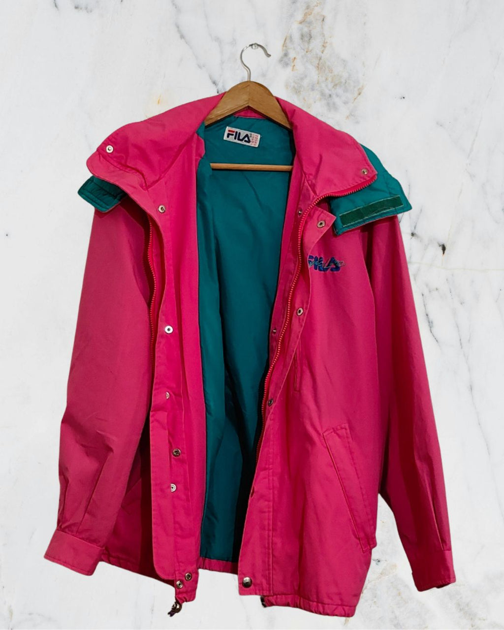 Giacca Fila Vintage Anni ’90 – Rosa e Verde, Taglia 46  EURO 13,00