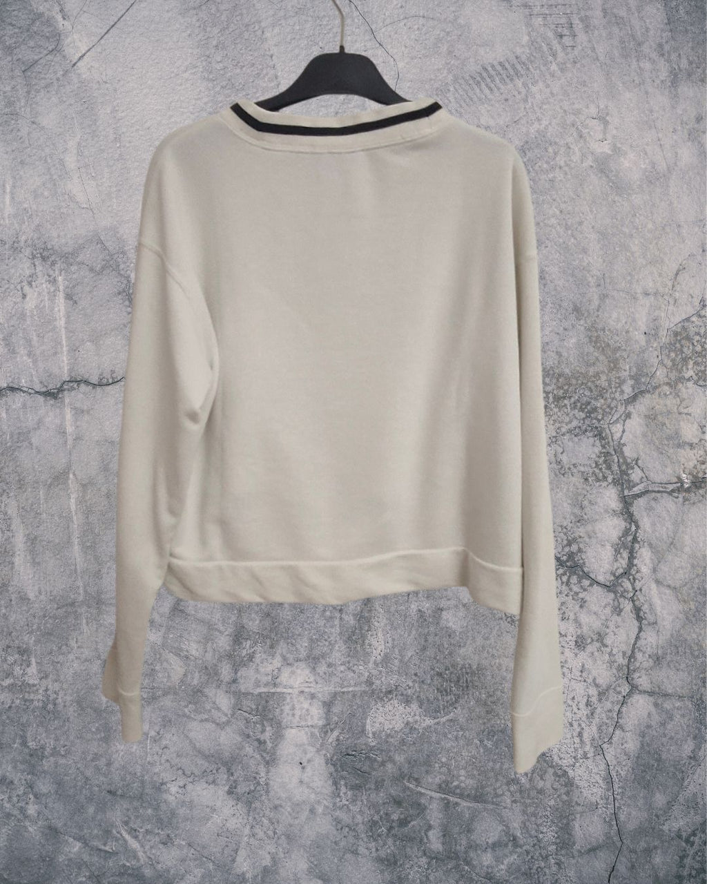 Felpa Adidas bianca cropped con logo Trefoil – Taglia 36 (S)  EURO 15,00