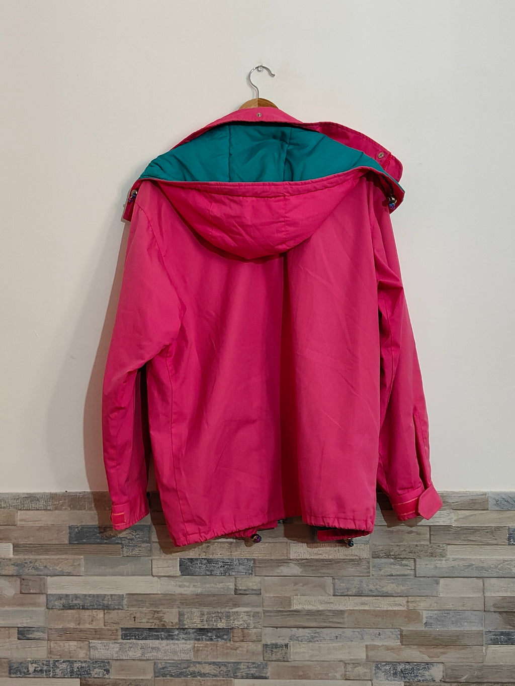 Giacca Fila Vintage Anni ’90 – Rosa e Verde, Taglia 46  EURO 13,00