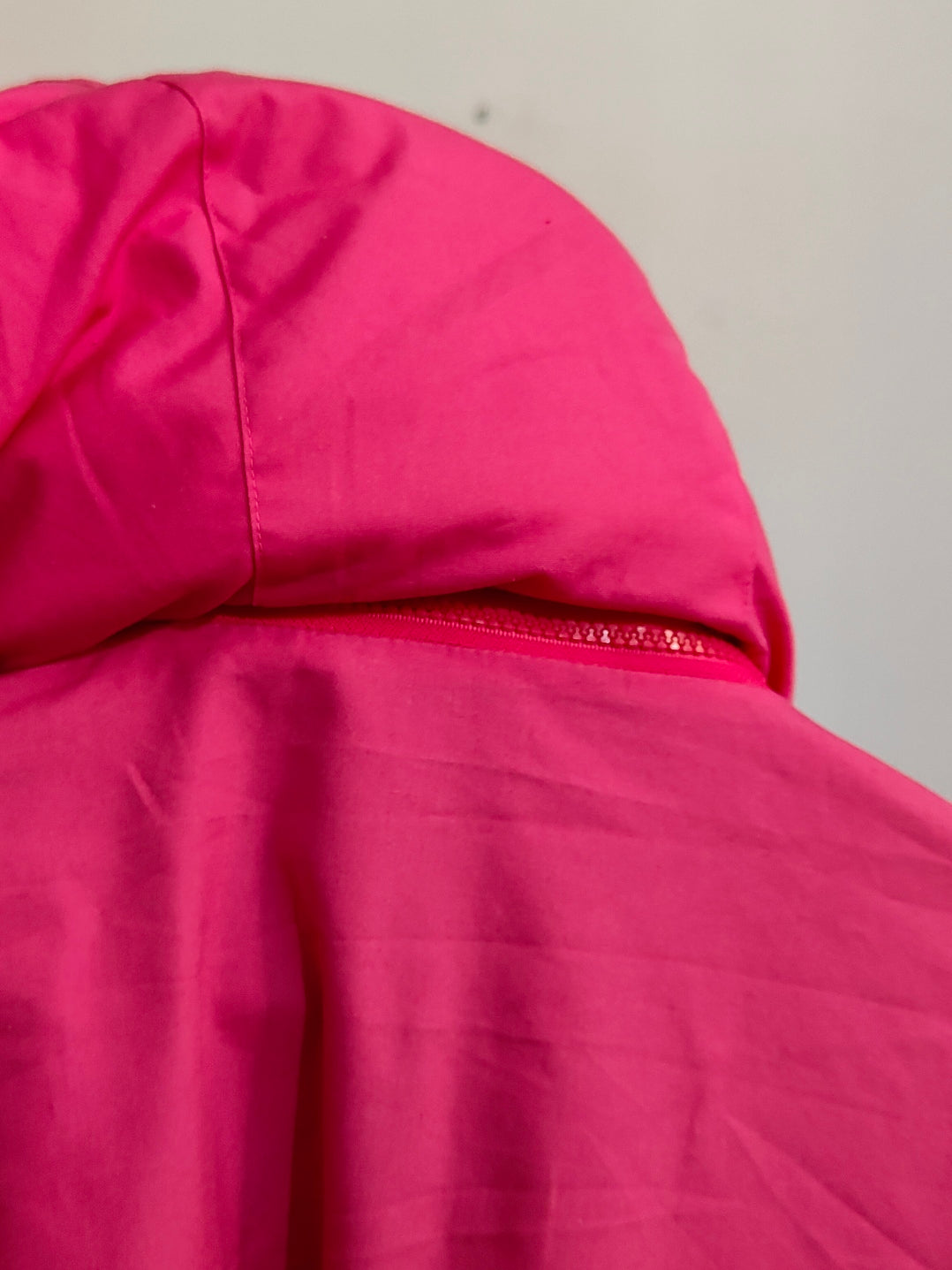 Giacca Fila Vintage Anni ’90 – Rosa e Verde, Taglia 46  EURO 13,00