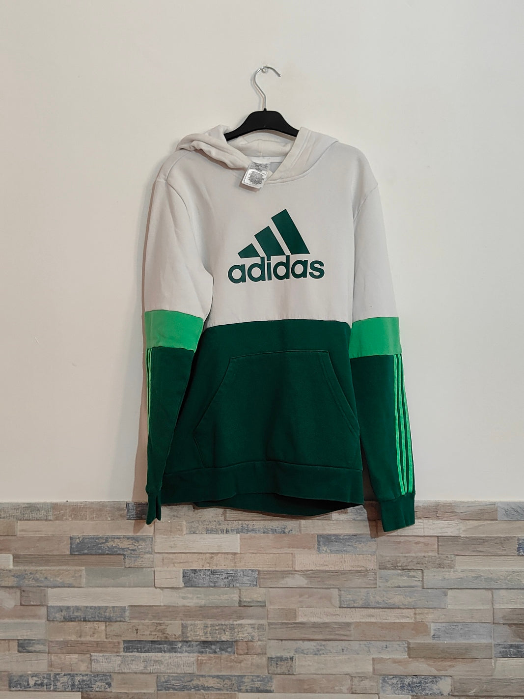 Felpa Adidas con cappuccio bianco e verde – Taglia XL EURO 20,00