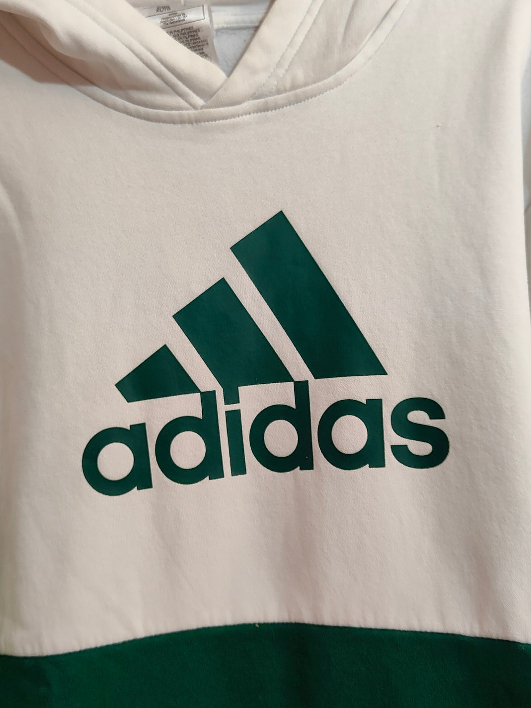 Felpa Adidas con cappuccio bianco e verde – Taglia XL EURO 20,00