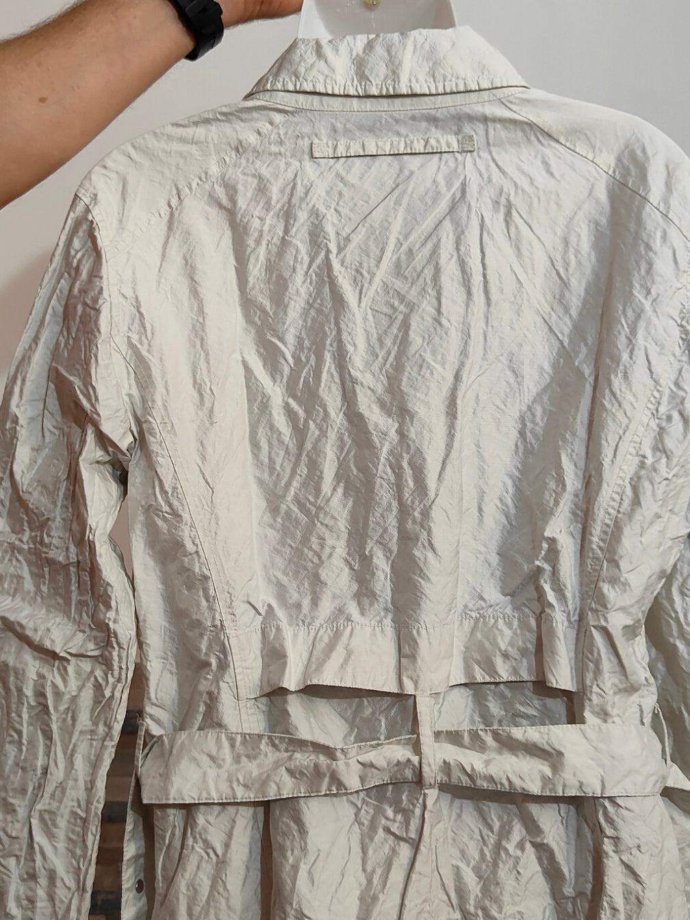 Giacca Prada bianca la Vento  in tessuto tecnico con zip – Taglia 48  EURO 25,00